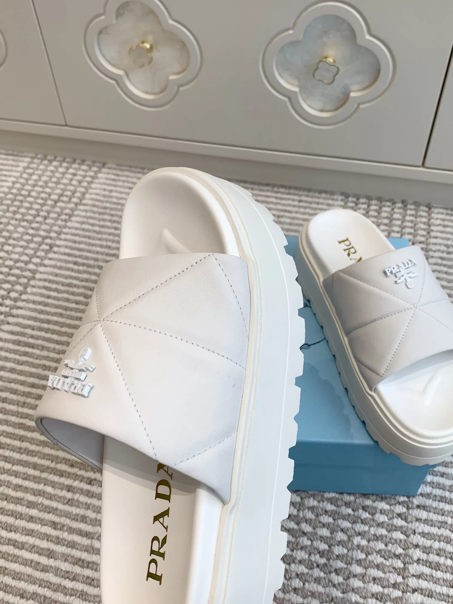 Prada Slippers For Women Trendy 4943