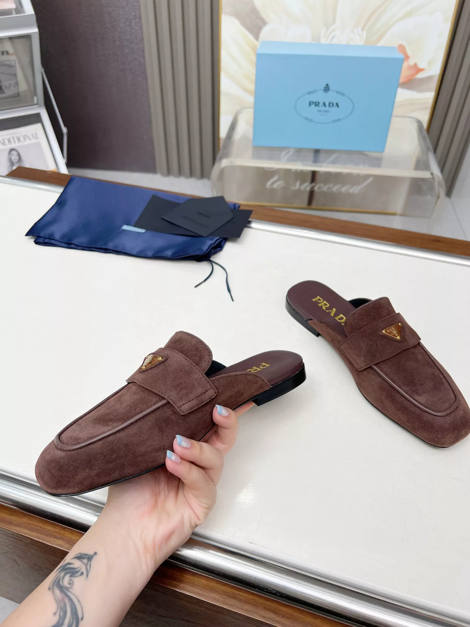Prada Slippers For Women Versatile 3589