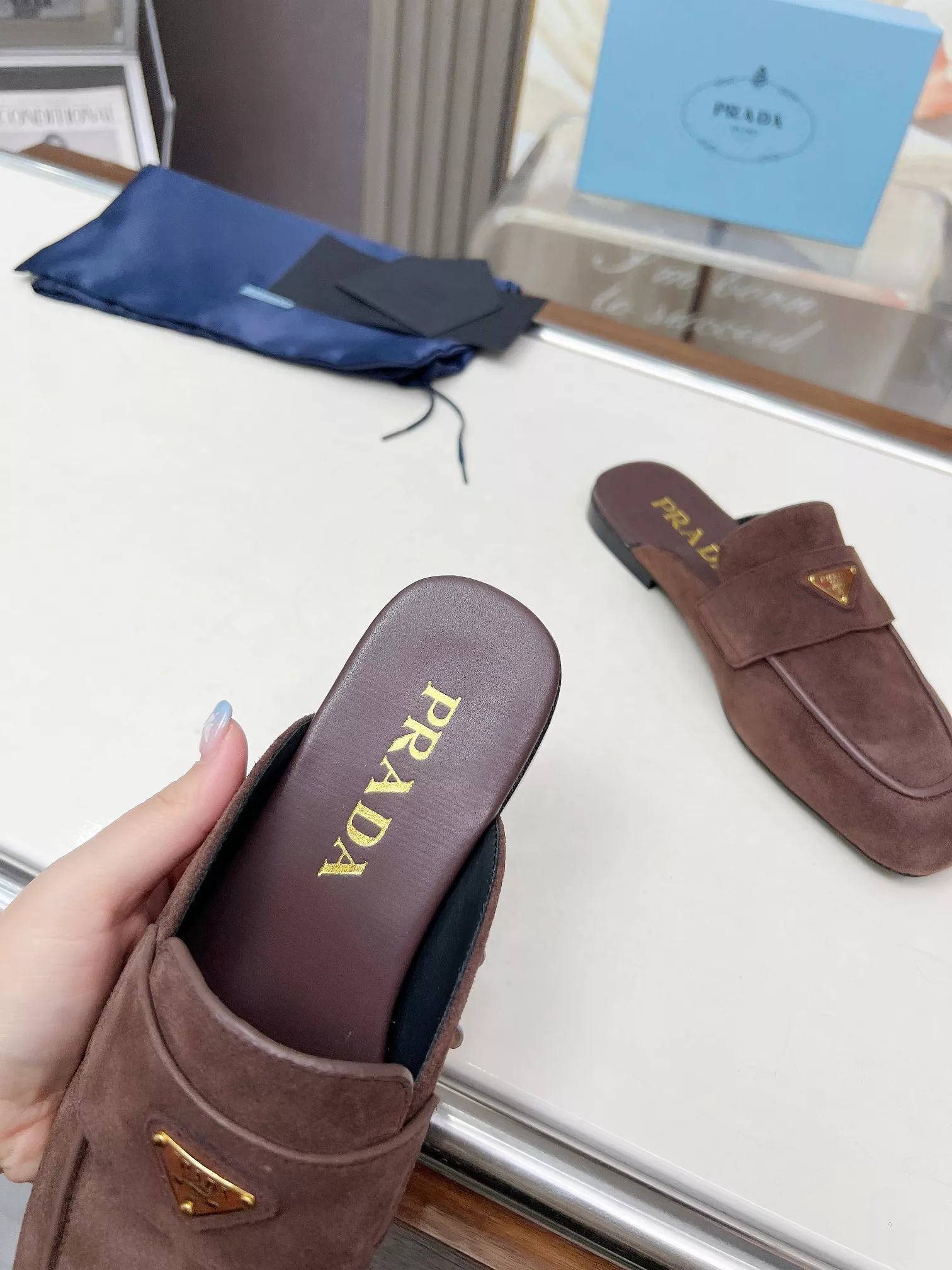 Prada Slippers For Women Versatile 3589
