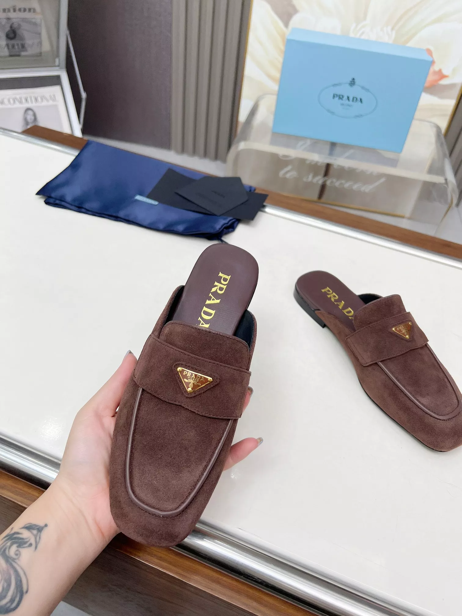 Prada Slippers For Women Versatile 3589