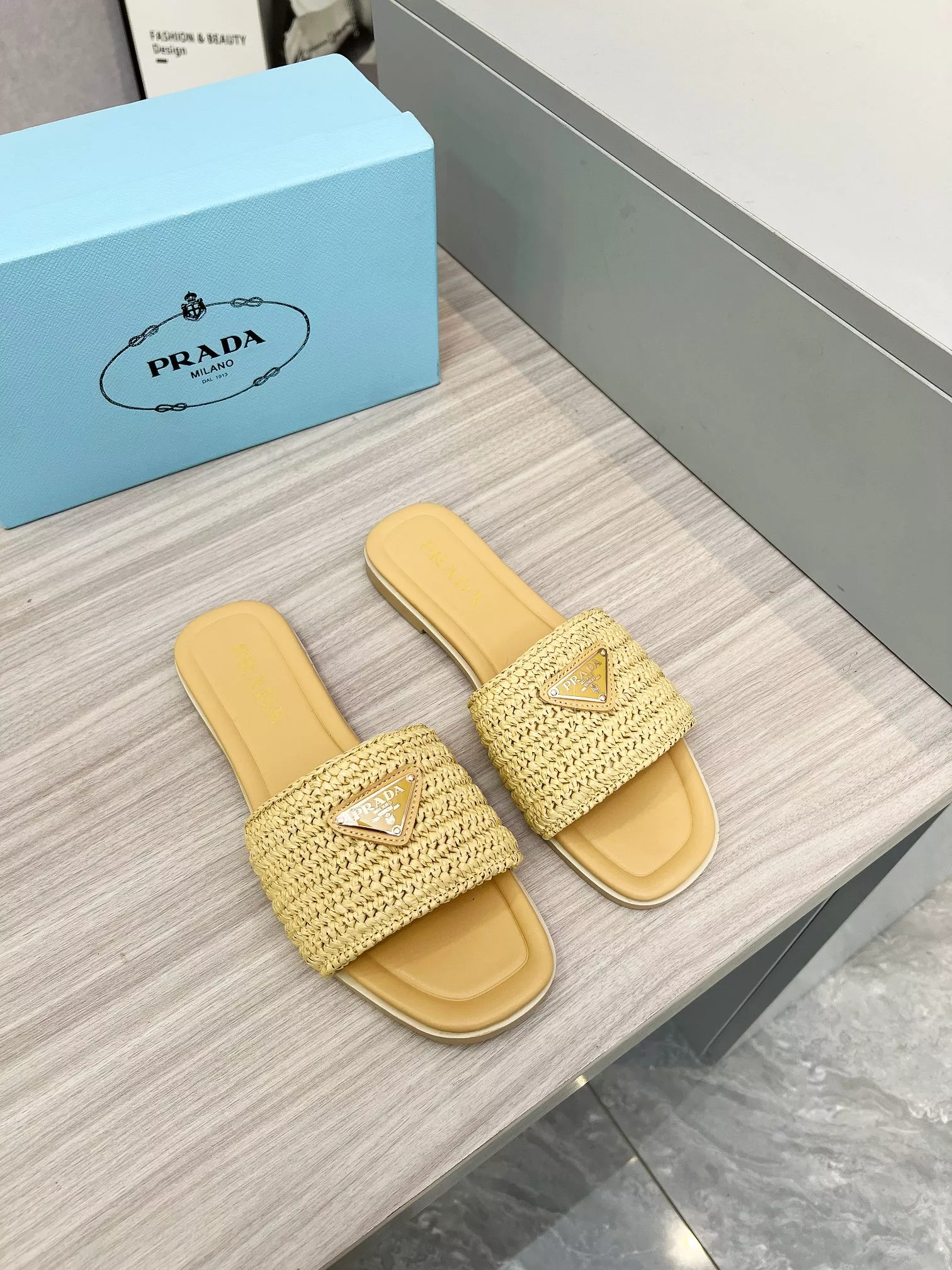 Prada Slippers For Women Vibrant 2165