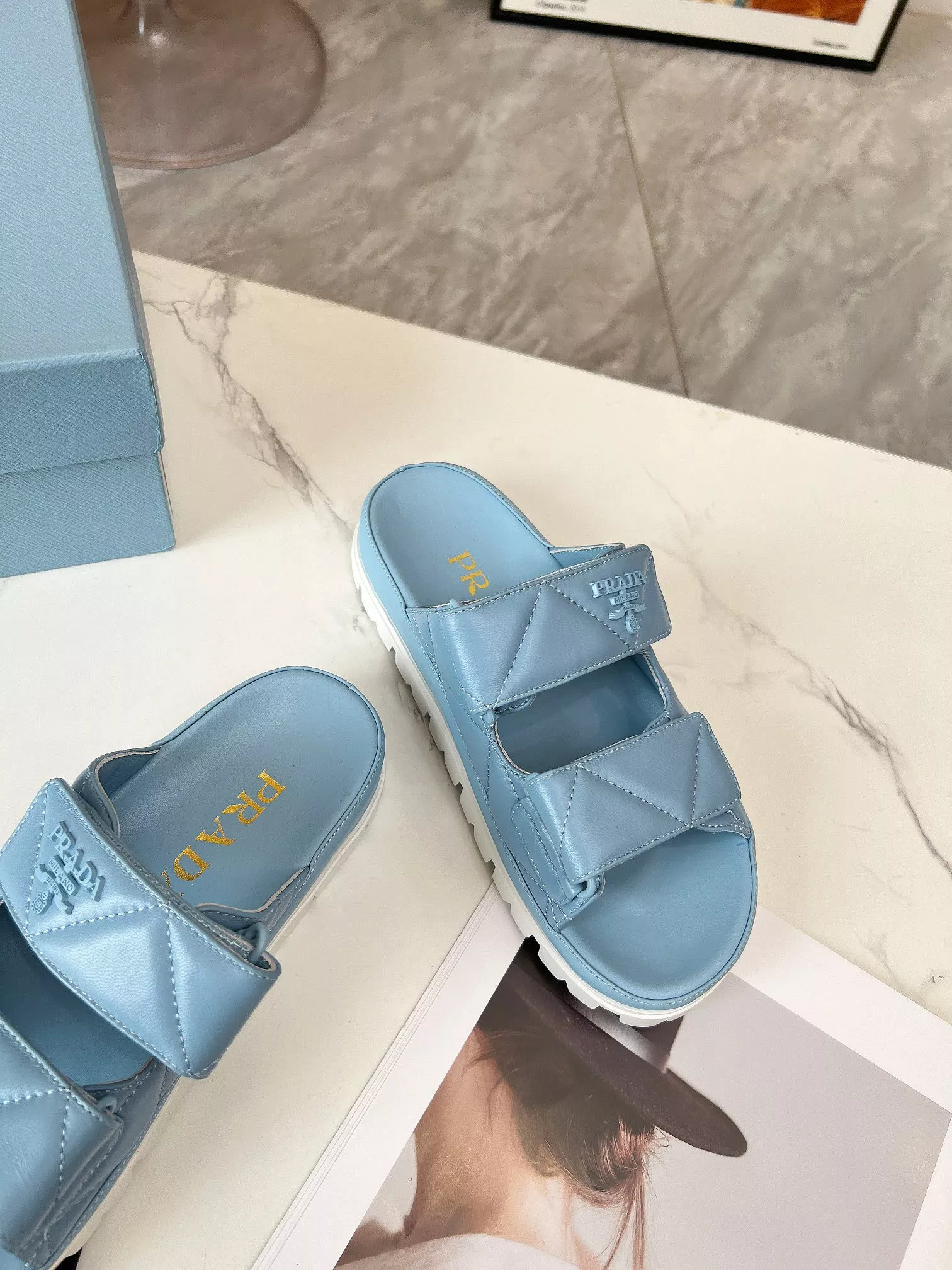 Prada Slippers For Women WellDesigned 8081