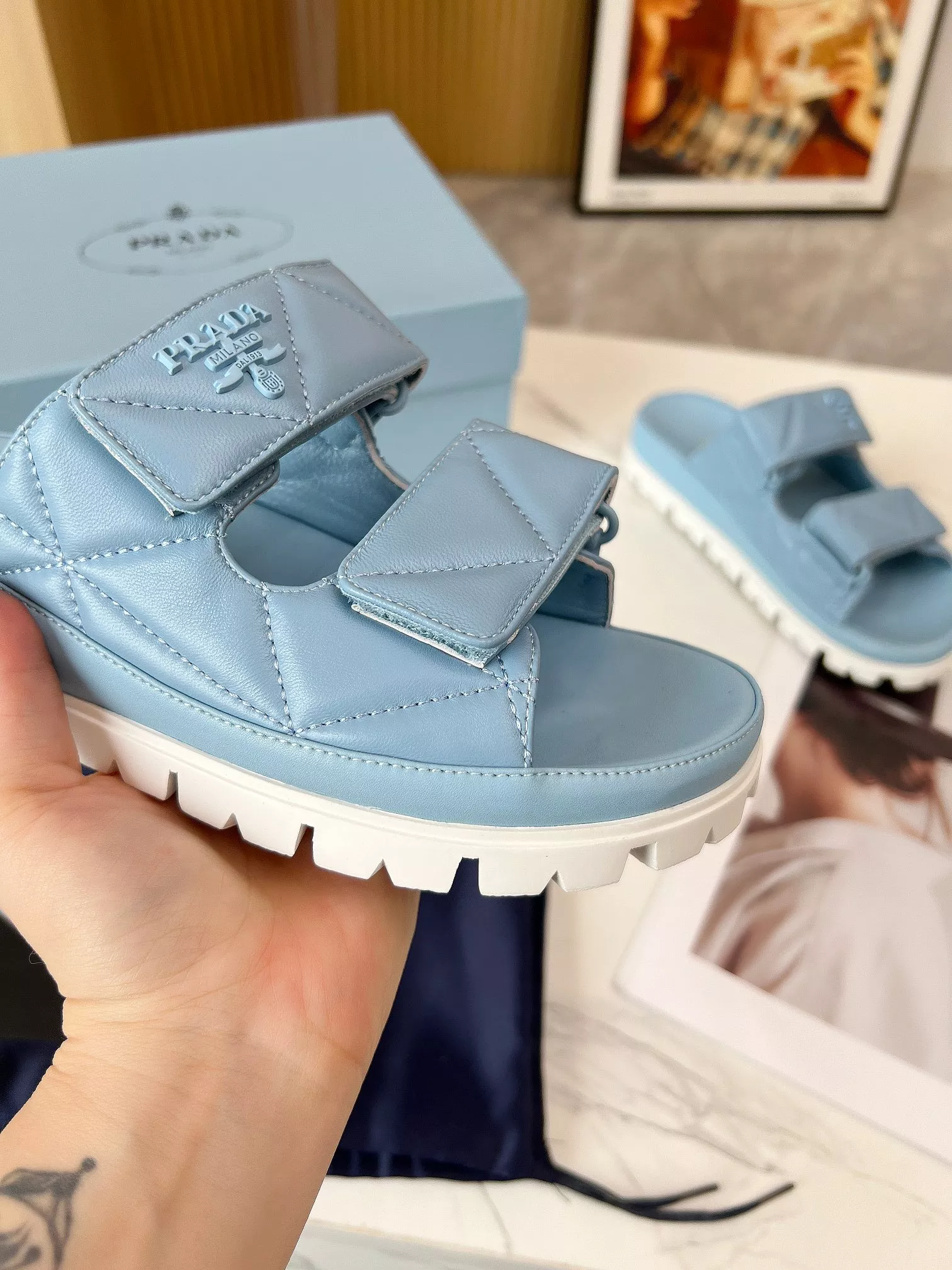 Prada Slippers For Women WellDesigned 8081