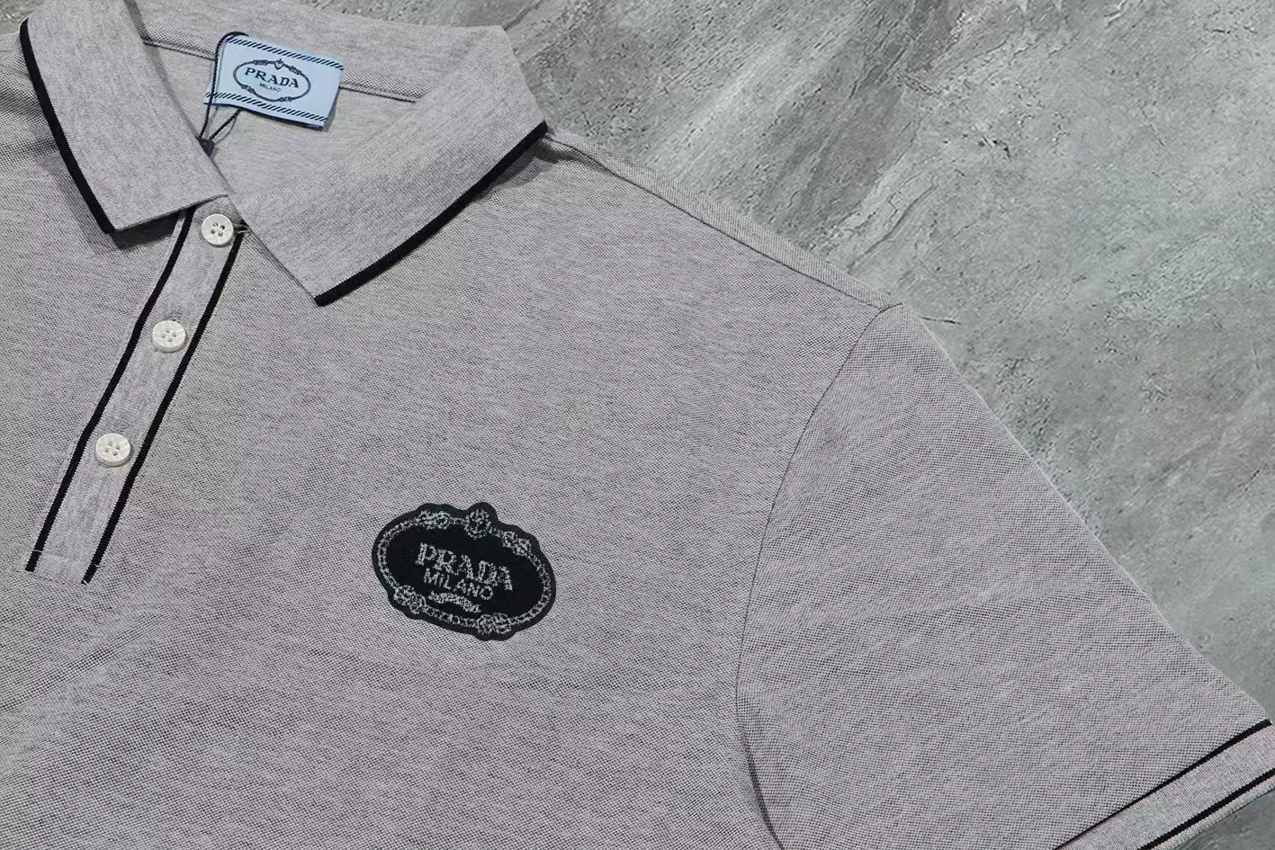 Prada T-Shirts Short Sleeved For Men Affordable 8164