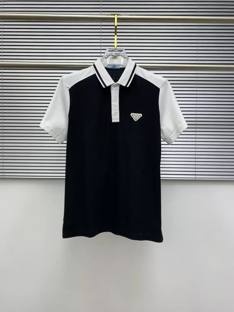 Prada T-Shirts Short Sleeved For Men Compact 6930