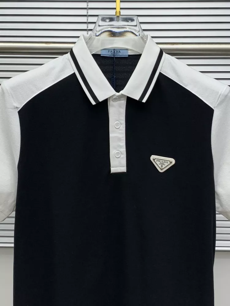 Prada T-Shirts Short Sleeved For Men Compact 6930