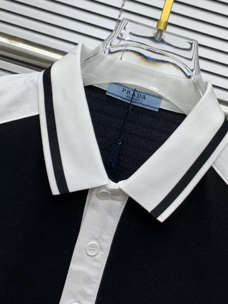 Prada T-Shirts Short Sleeved For Men Compact 6930