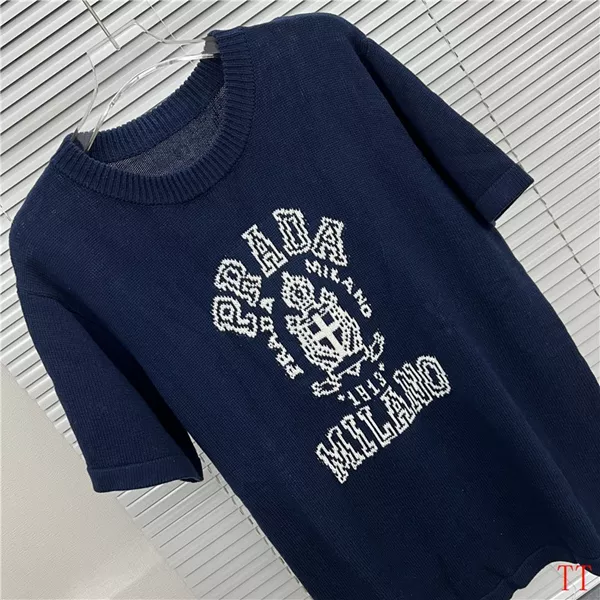 Prada T-Shirts Short Sleeved For Men Minimalist 9062