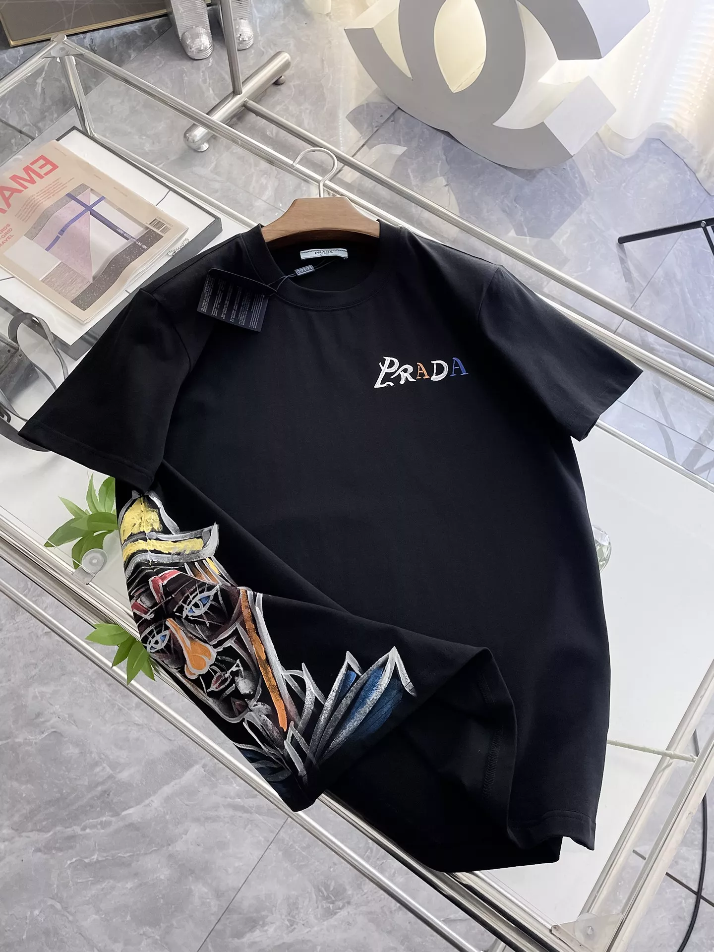 Prada T-Shirts Short Sleeved For Men Trendsetting 828