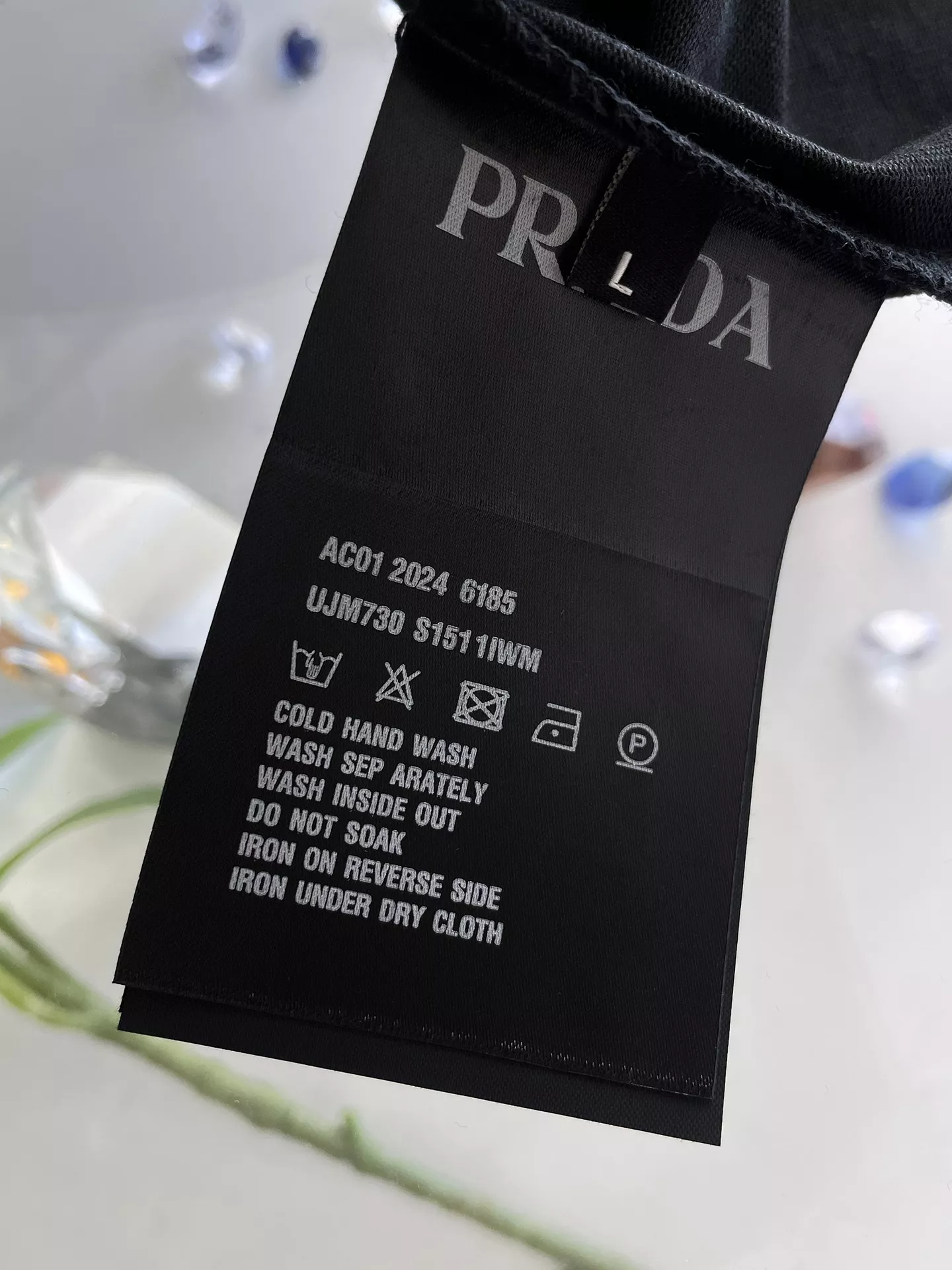 Prada T-Shirts Short Sleeved For Men Trendsetting 828
