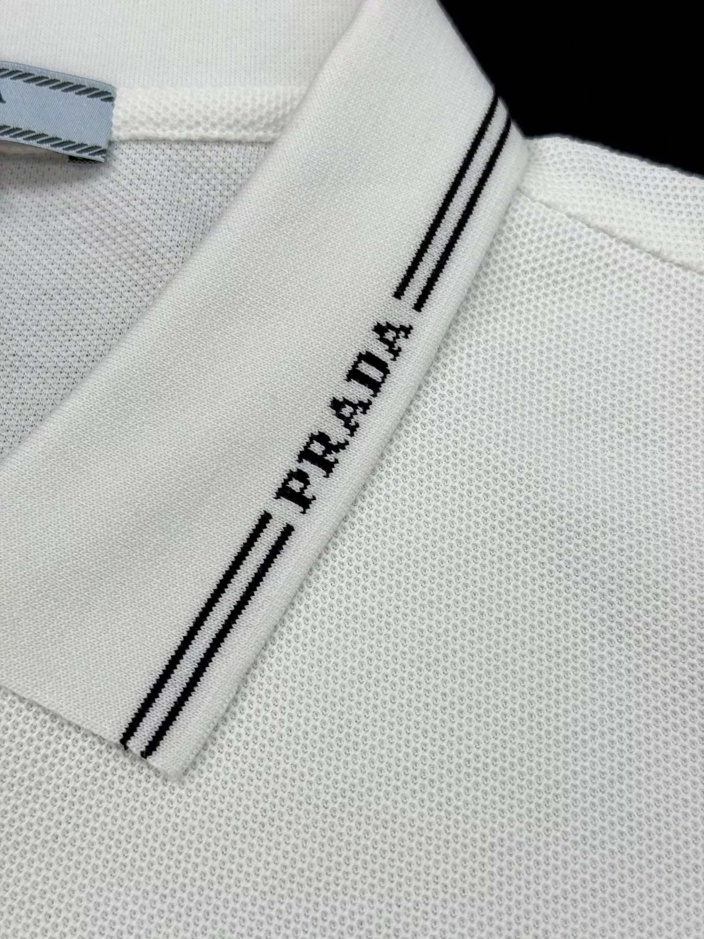 Prada T-Shirts Short Sleeved For Men Vibrant 5485