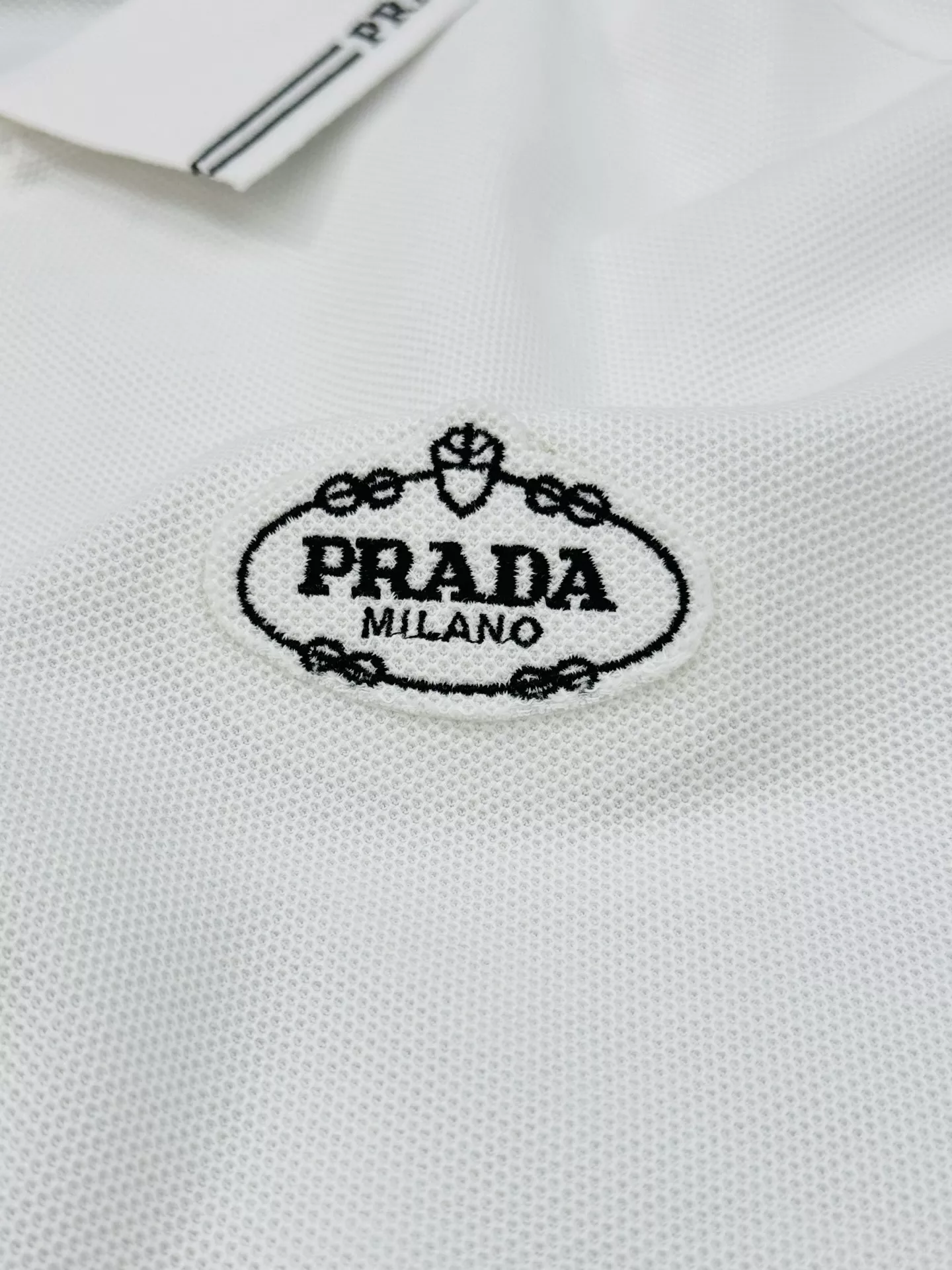 Prada T-Shirts Short Sleeved For Men Vibrant 5485