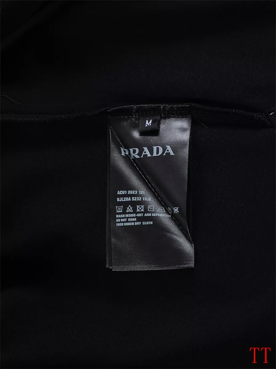 Prada T-Shirts Short Sleeved For Unisex Cozy 3035