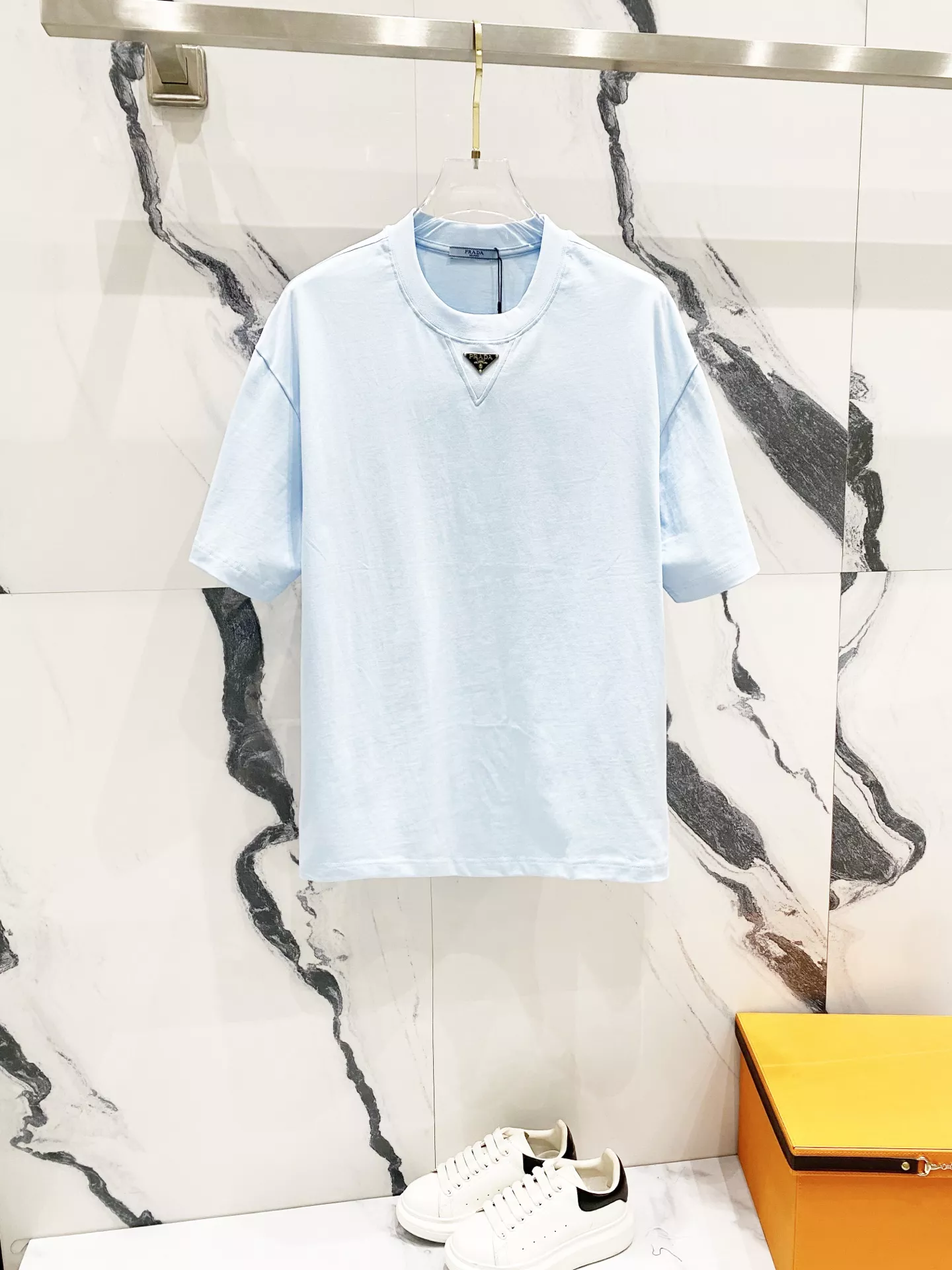 Prada T-Shirts Short Sleeved For Unisex DailyWear 8441