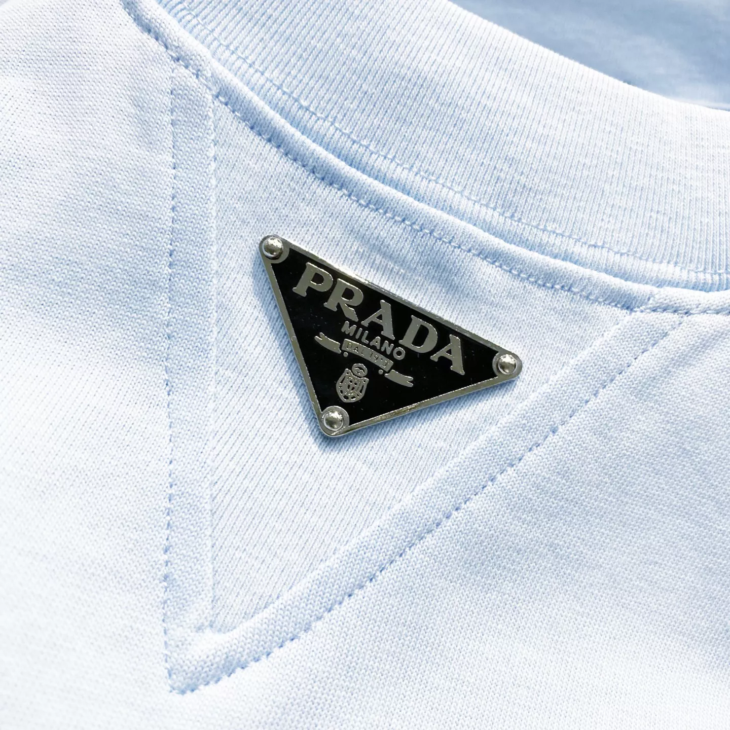 Prada T-Shirts Short Sleeved For Unisex DailyWear 8441