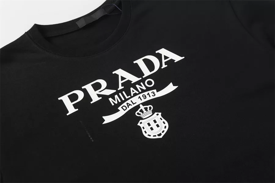 Prada T-Shirts Short Sleeved For Unisex Durable 7042