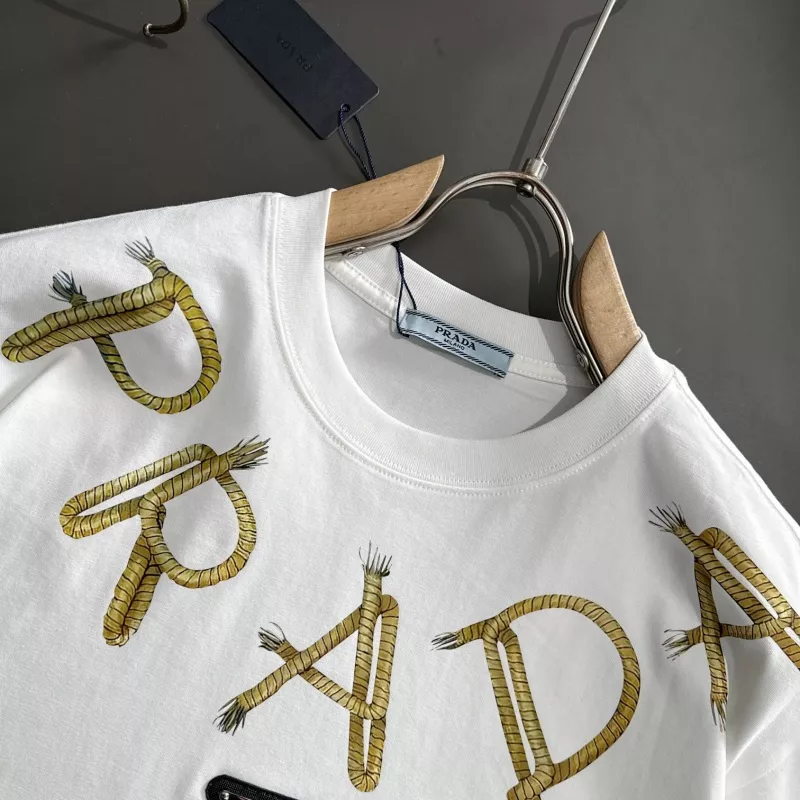 Prada T-Shirts Short Sleeved For Unisex Efficient 9458