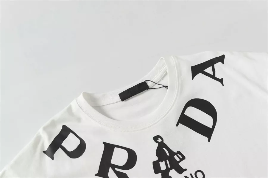 Prada T-Shirts Short Sleeved For Unisex Fashionable 6852