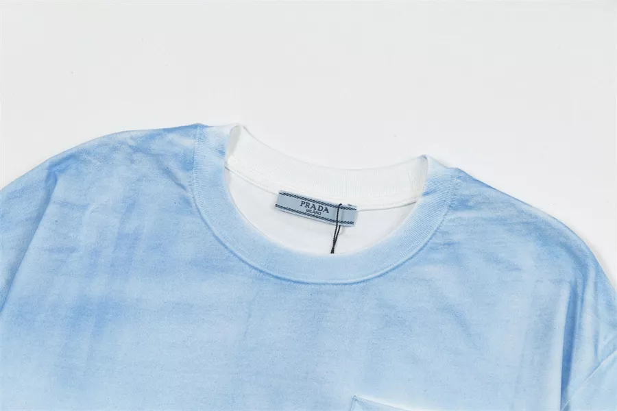 Prada T-Shirts Short Sleeved For Unisex Soft 3560