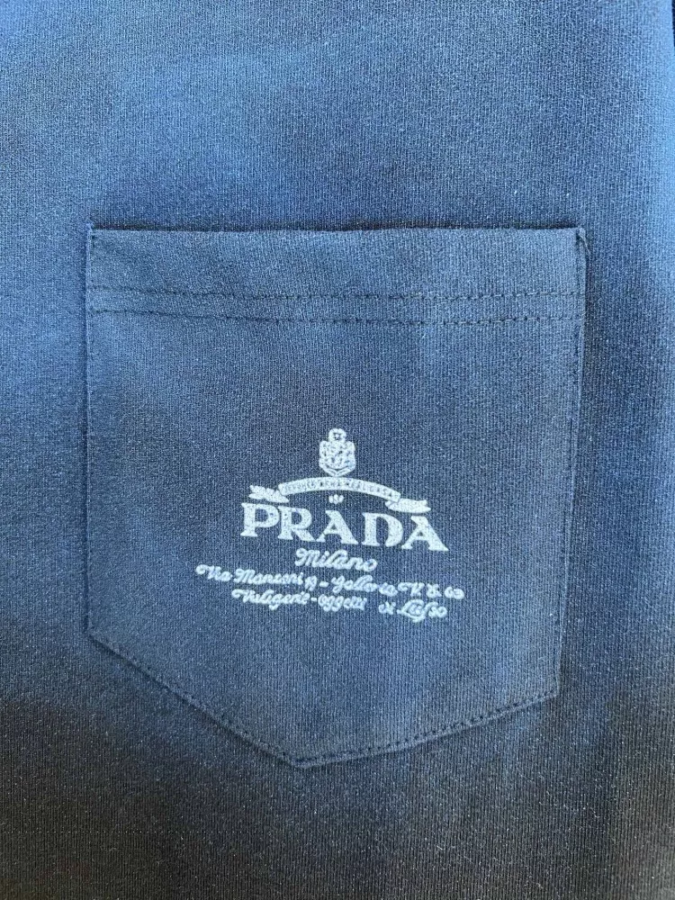 Prada T-Shirts Short Sleeved For Unisex Trendsetting 2482
