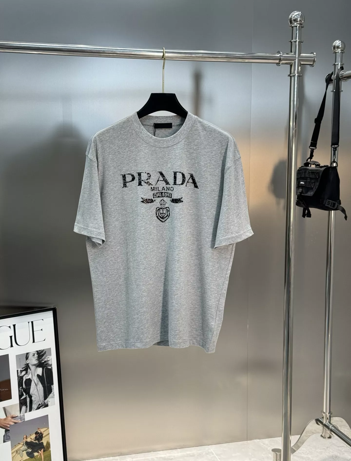 Prada T-Shirts Short Sleeved For Unisex Trendy 6135