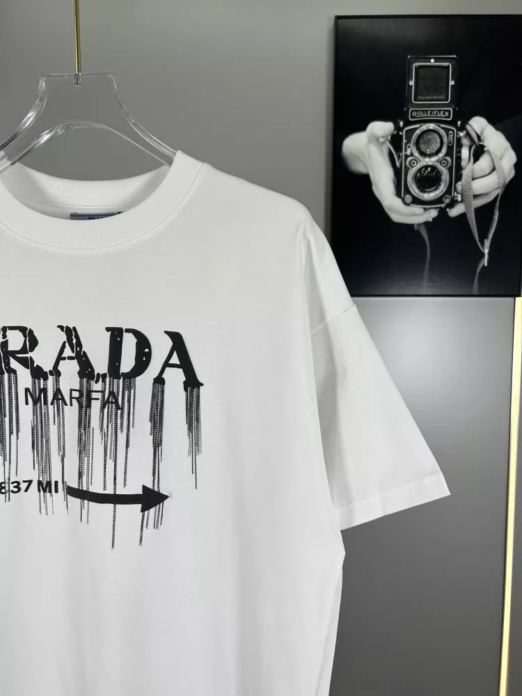 Prada T-Shirts Short Sleeved For Unisex Versatile 6583