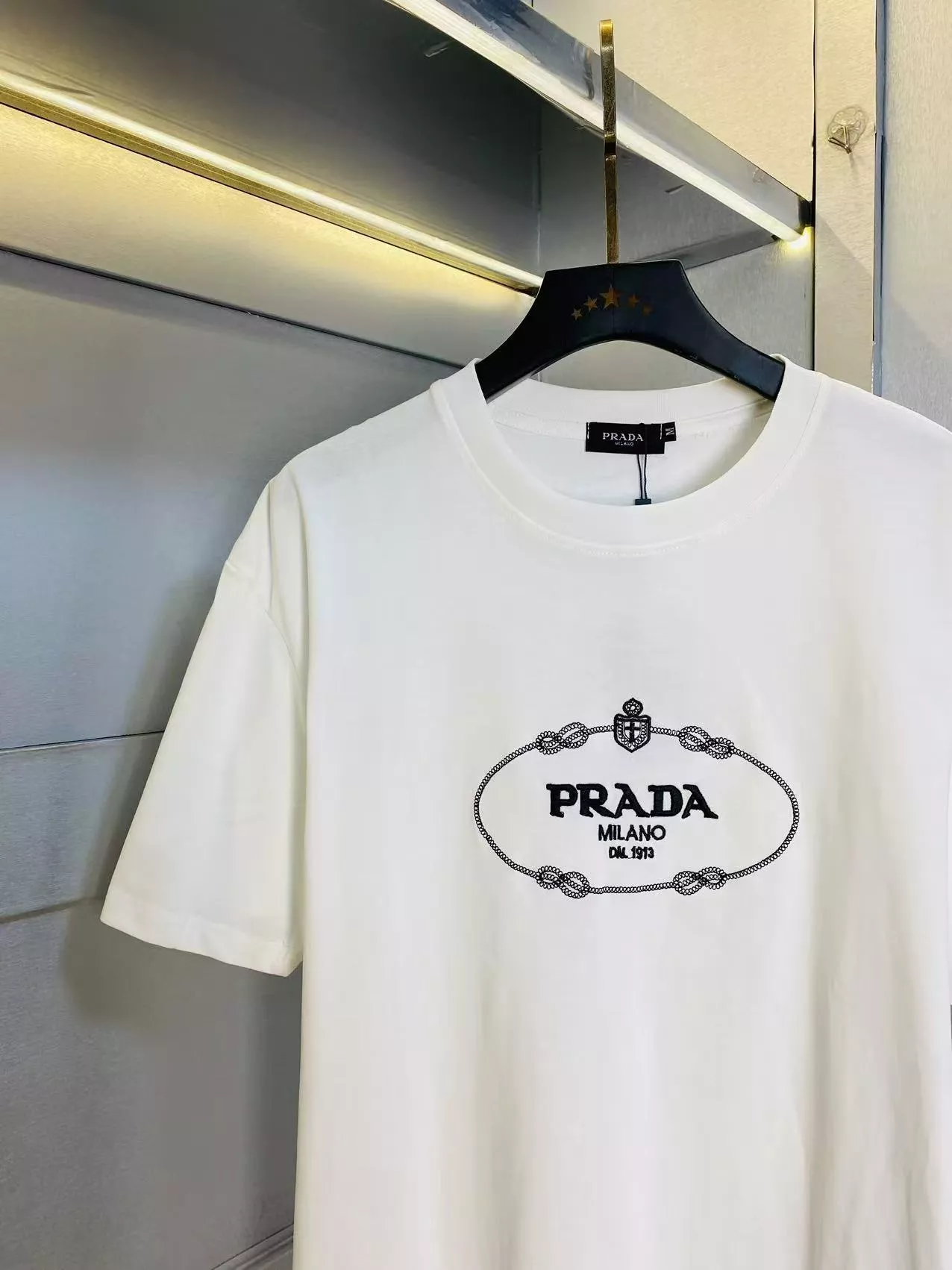 Prada T-Shirts Short Sleeved For Unisex Versatile 6675