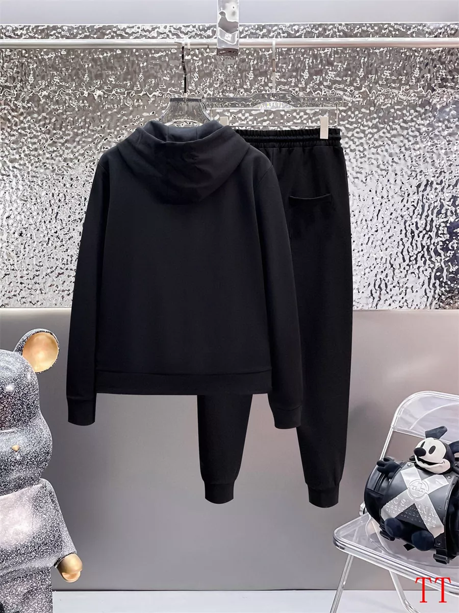 Prada Tracksuits Long Sleeved For Men Comfortable 7891