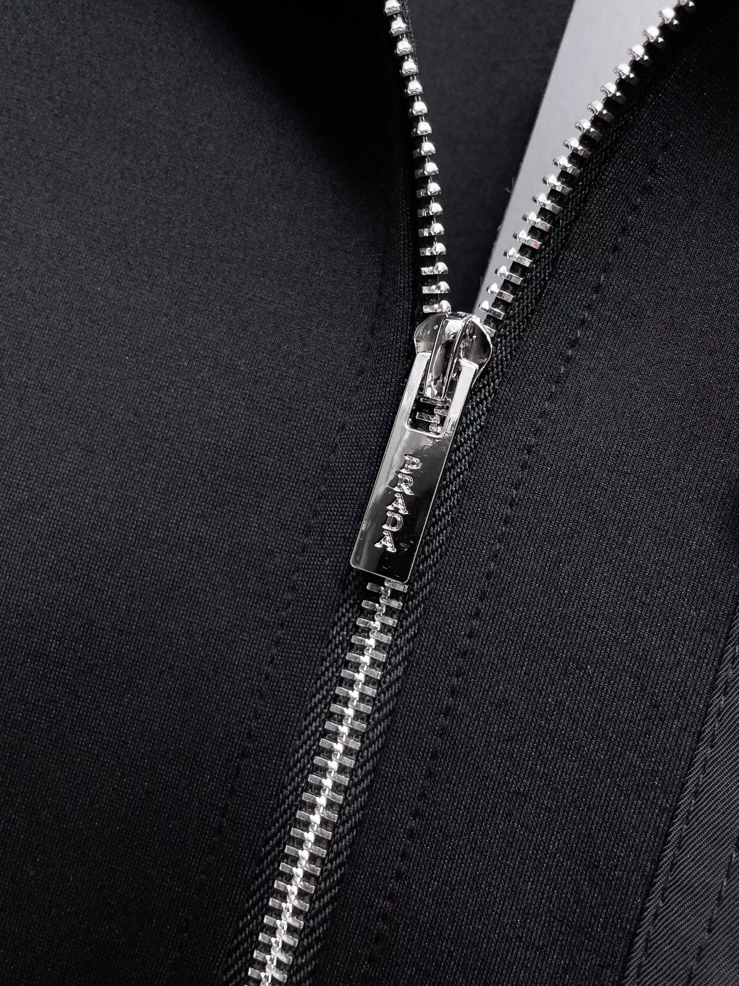 Prada Tracksuits Long Sleeved For Men Durable 662