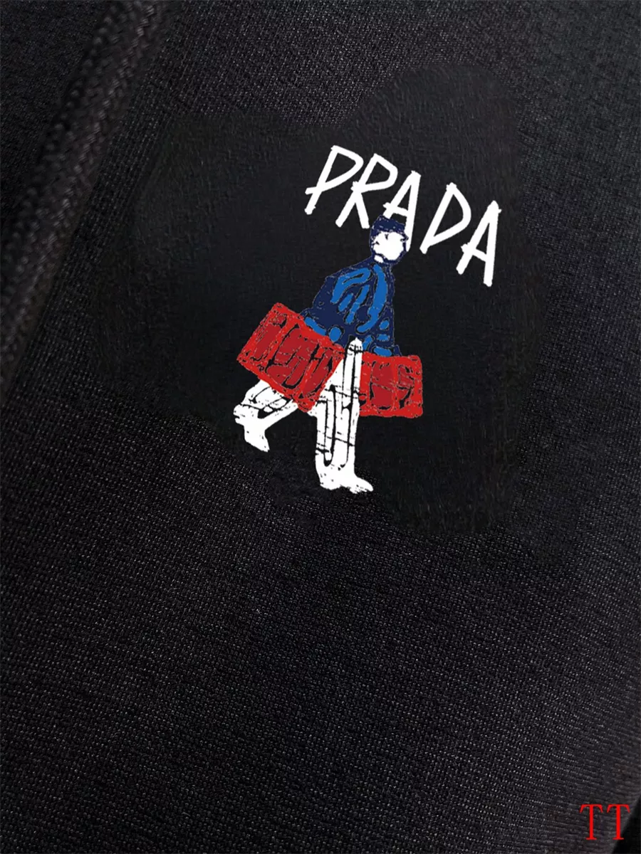 Prada Tracksuits Long Sleeved For Men EyeCatching 1066