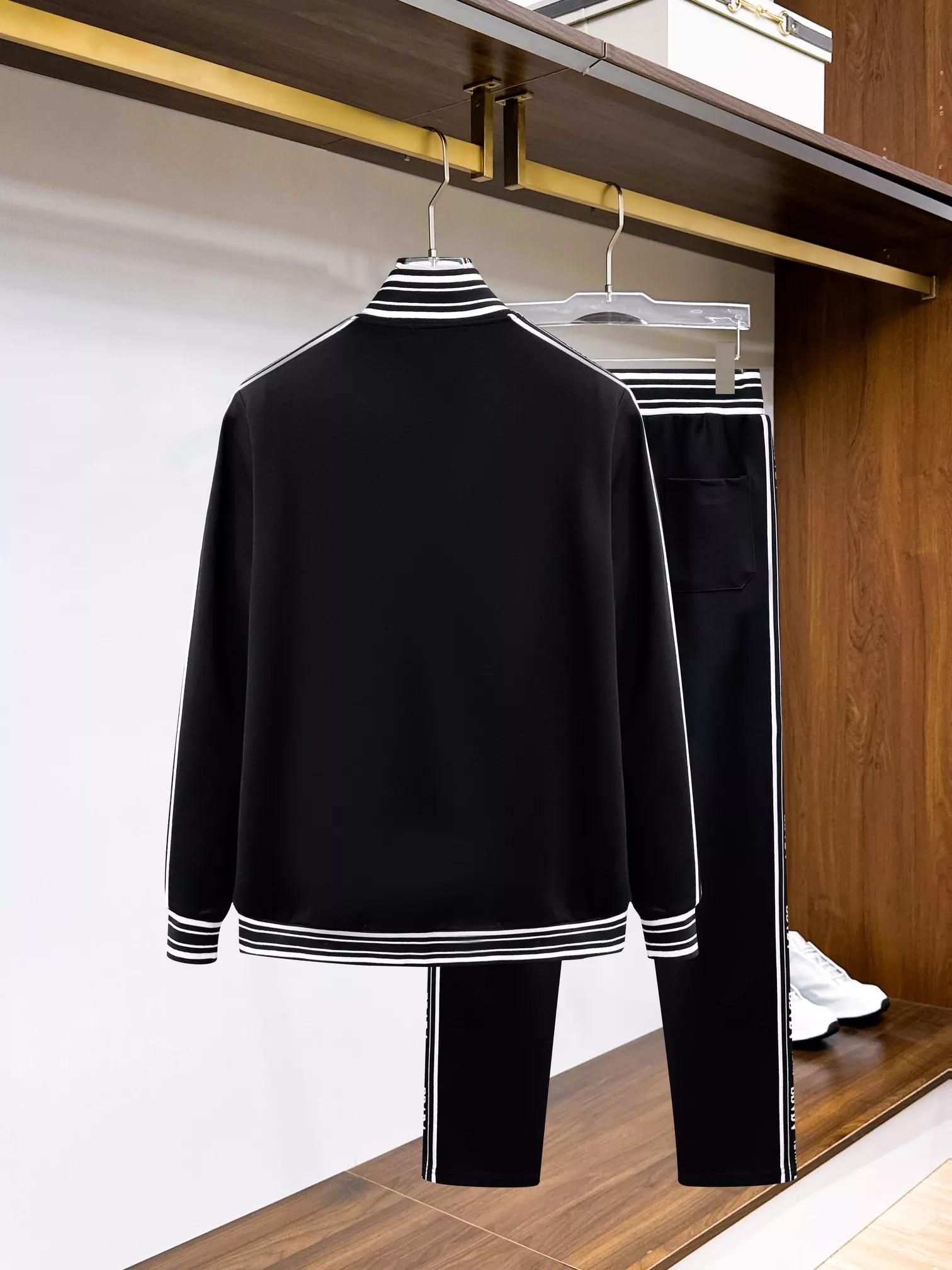 Prada Tracksuits Long Sleeved For Men UrbanStyle 3592
