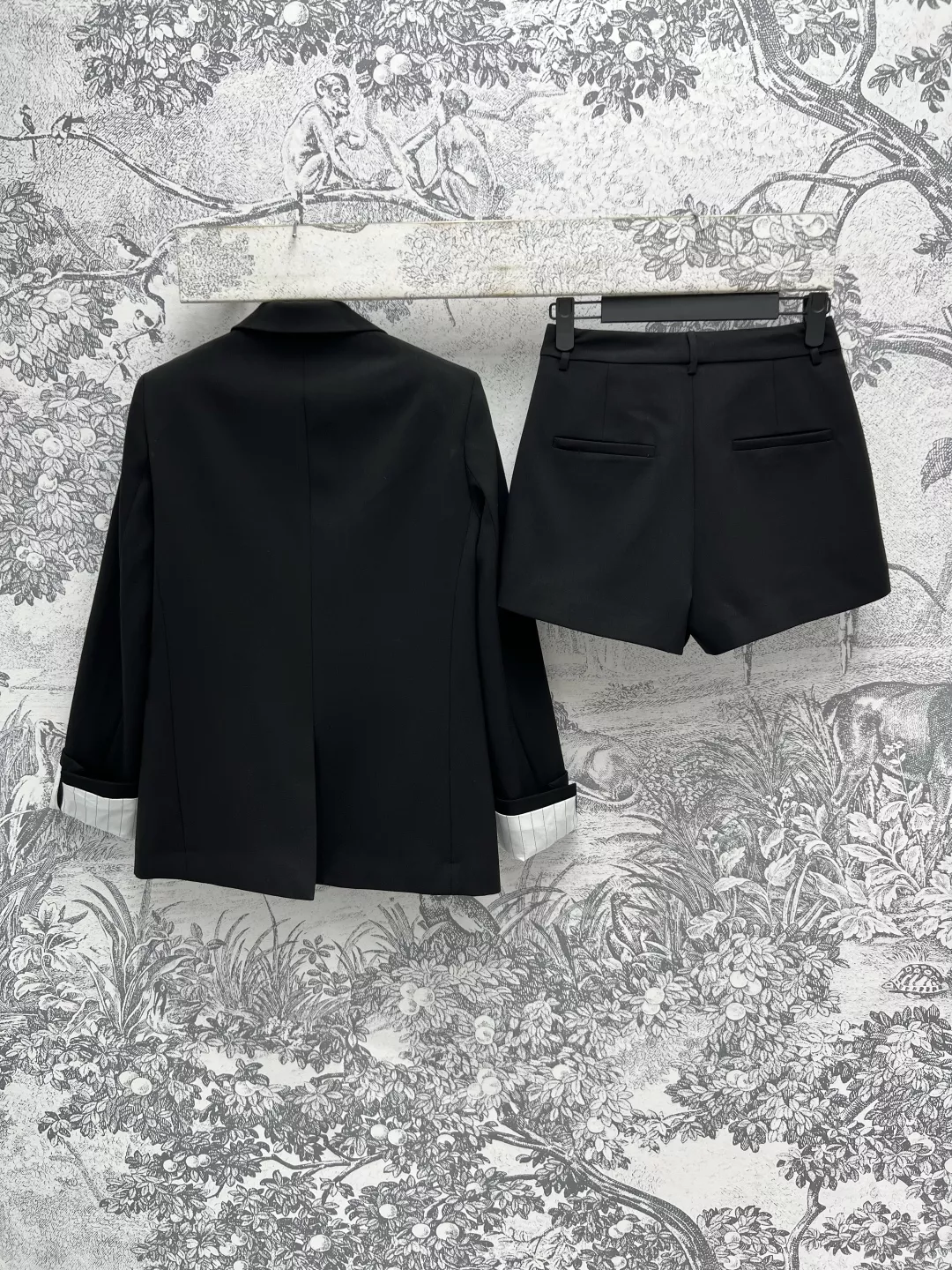Prada Tracksuits Long Sleeved For Women EyeCatching 4238