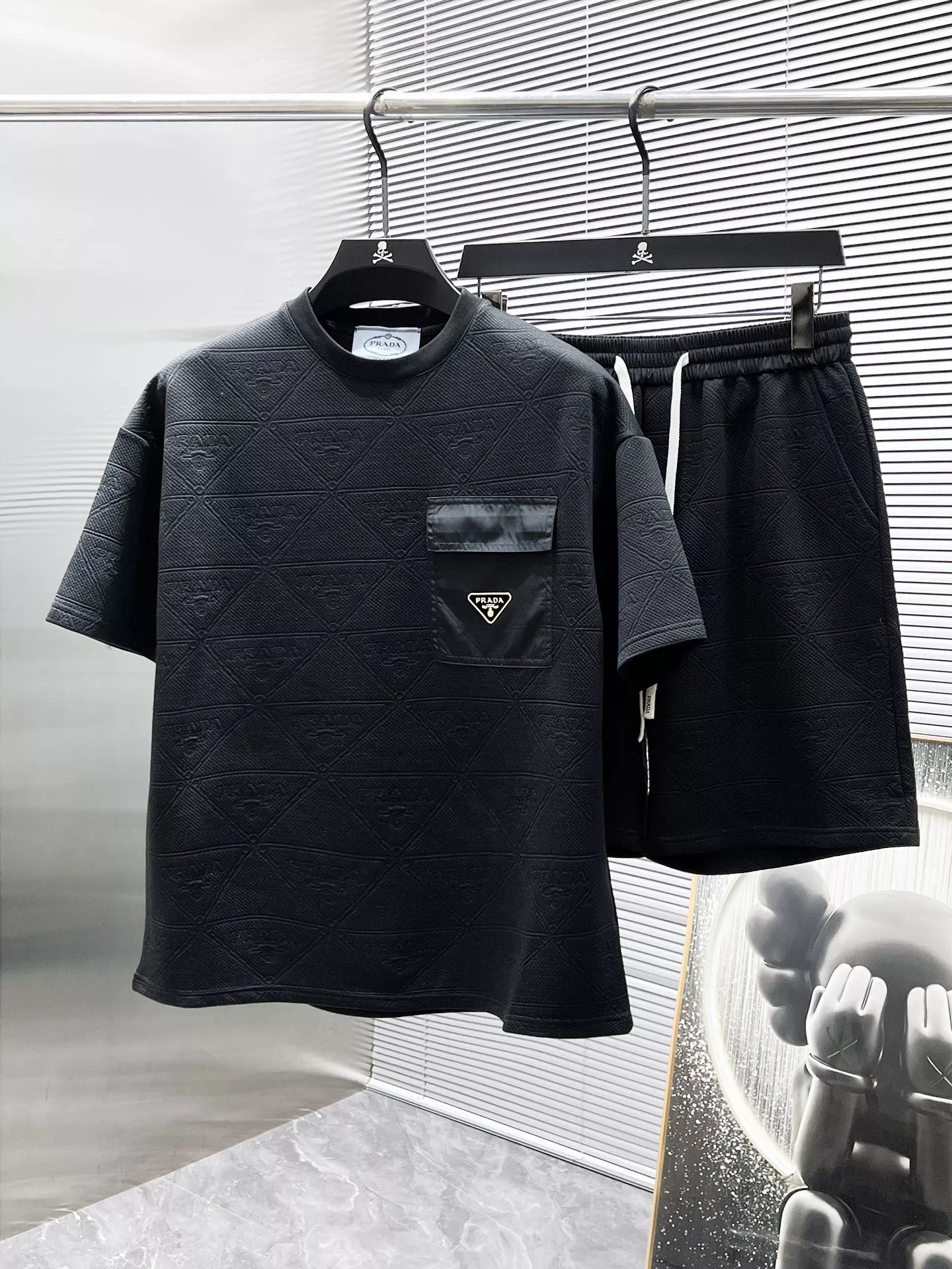 Prada Tracksuits Short Sleeved For Men EyeCatching 532