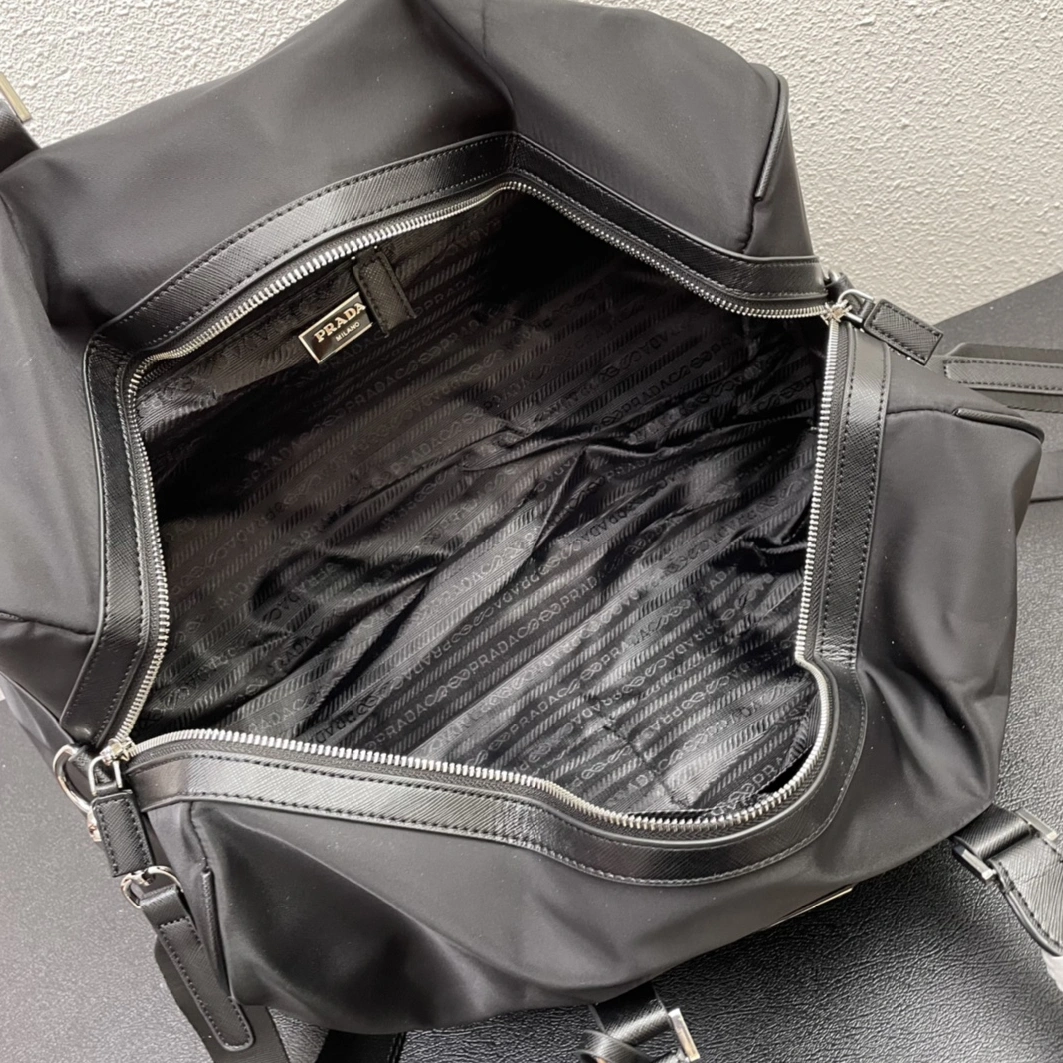 Prada Travel Bags Bold 2665