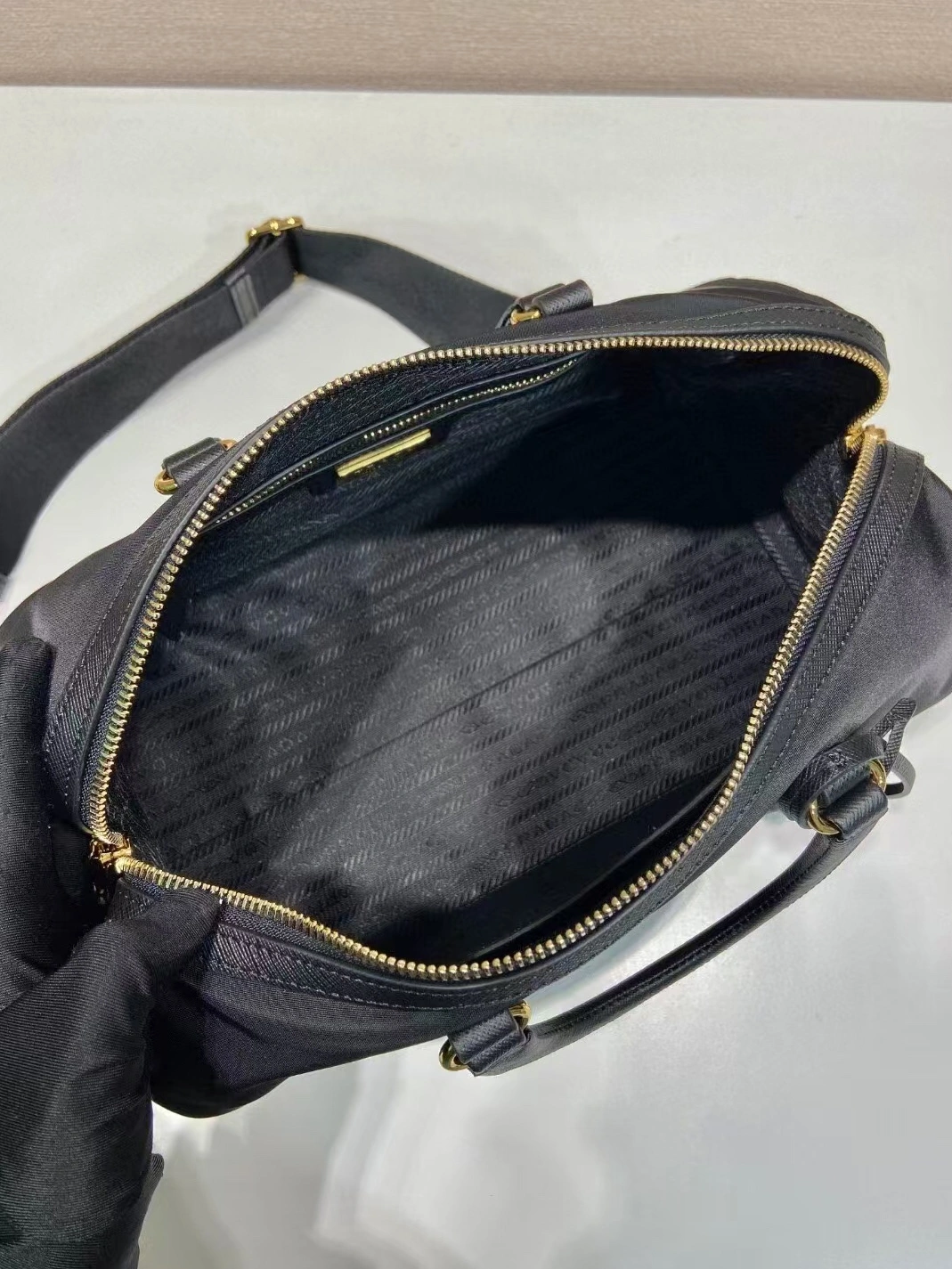 Prada Travel Bags Vibrant 3823