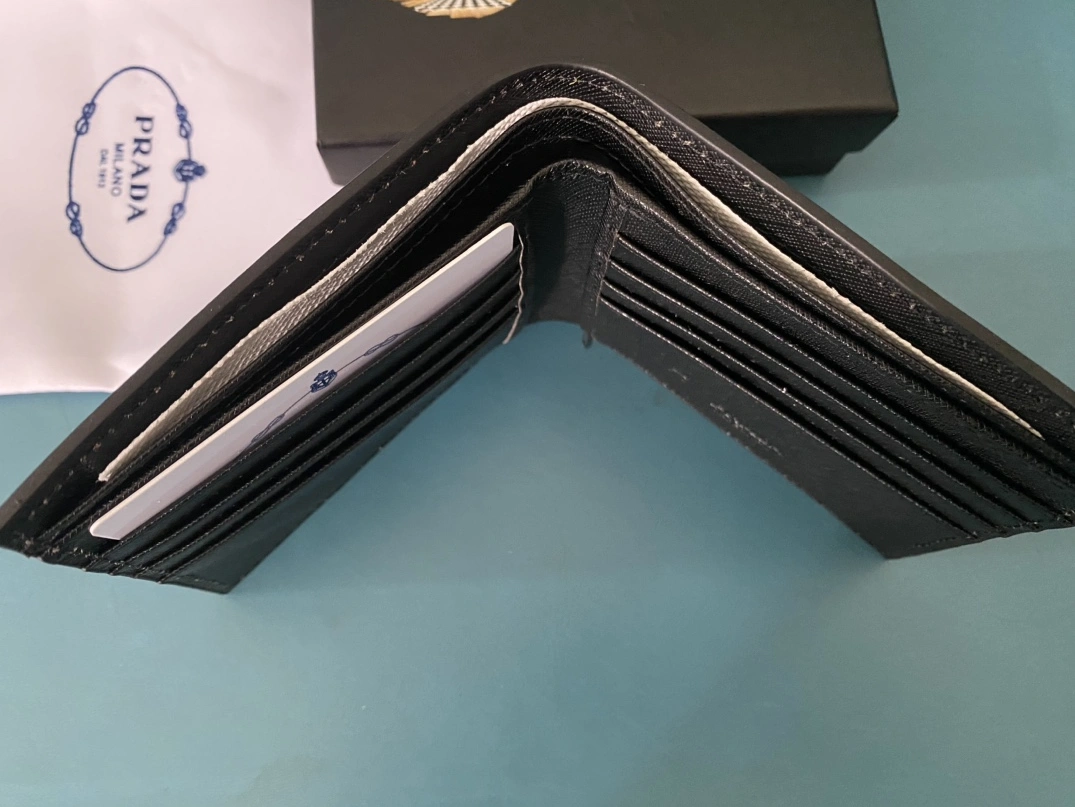 Prada Wallets For Men Breathable 164
