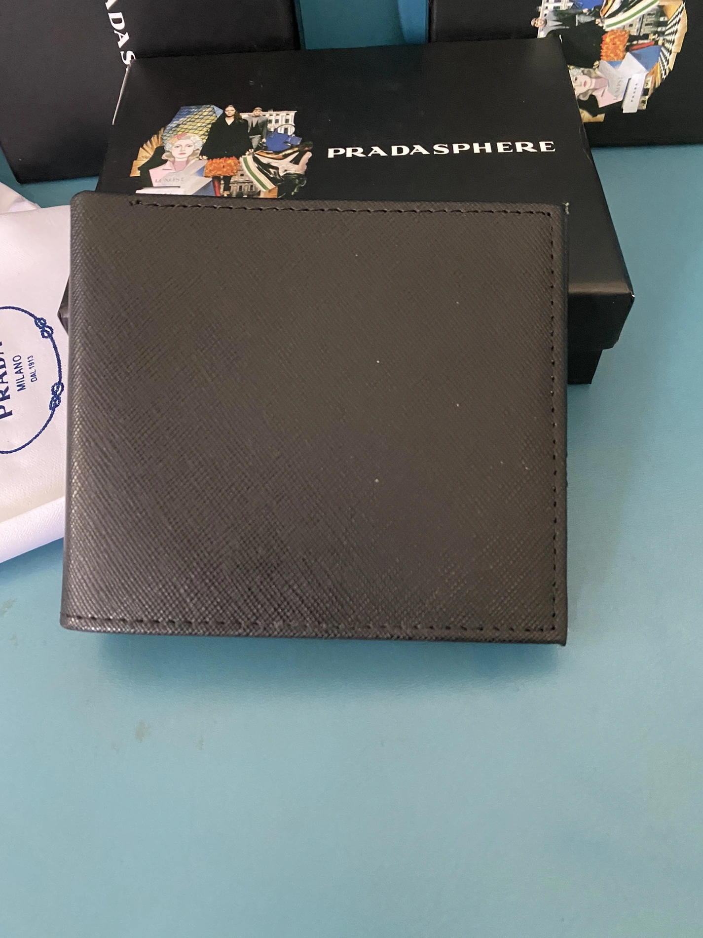Prada Wallets For Men EyeCatching 7260