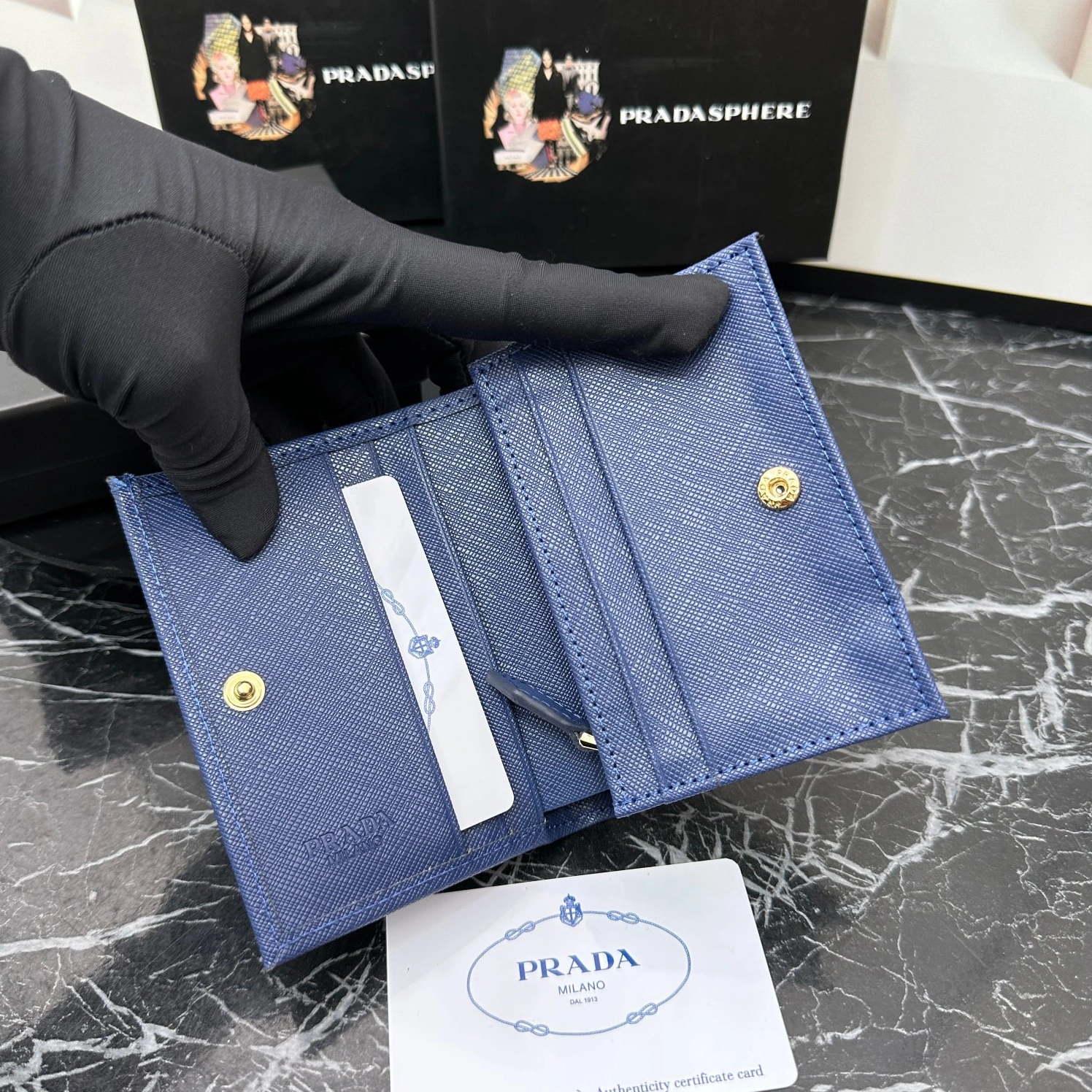 Prada Wallets For Women Durable 2381