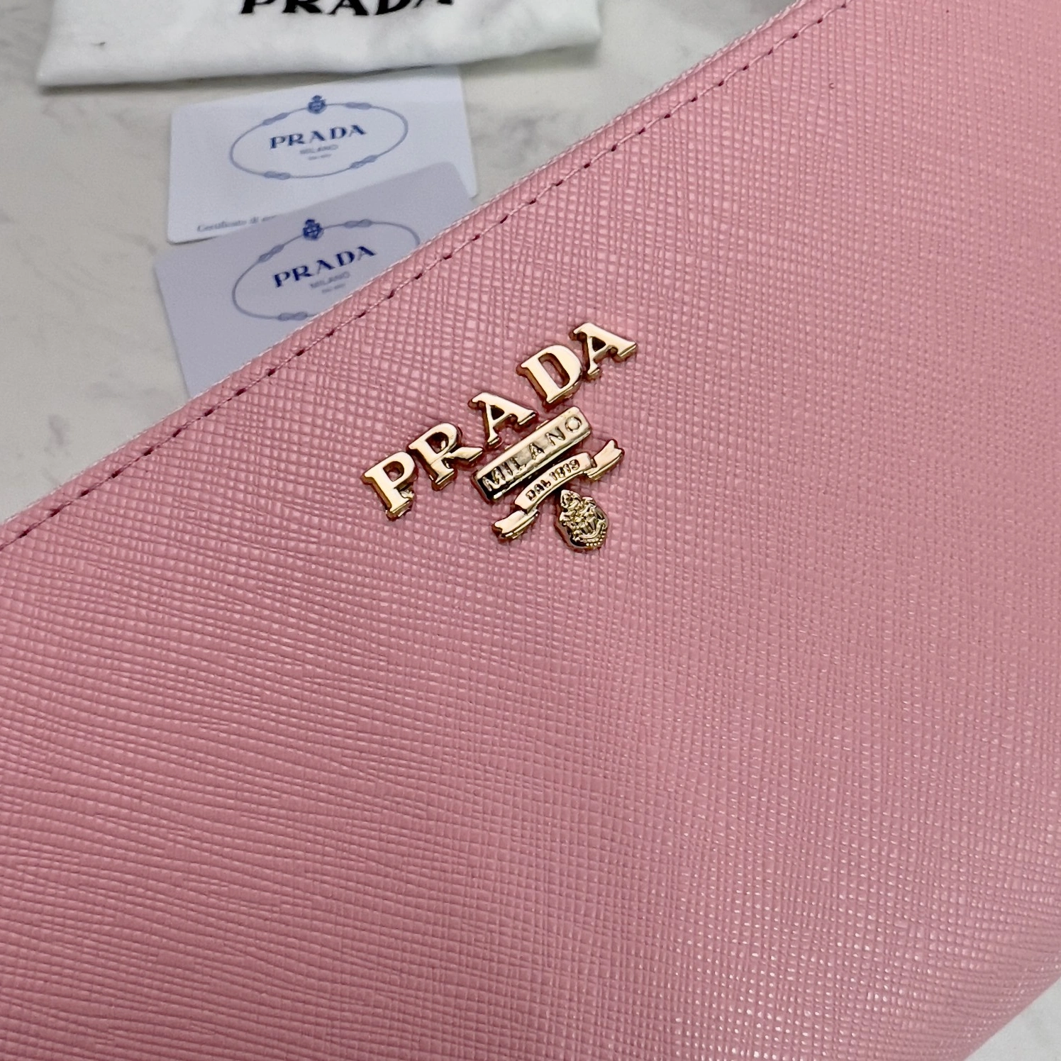 Prada Wallets Reliable 5809