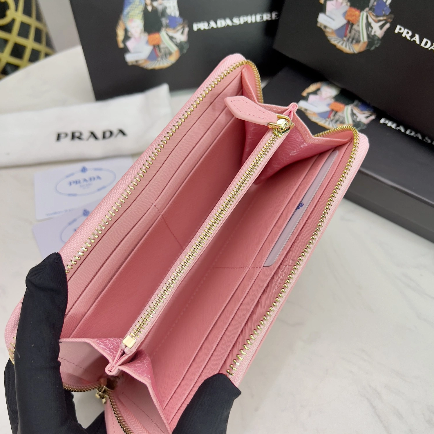 Prada Wallets Reliable 5809