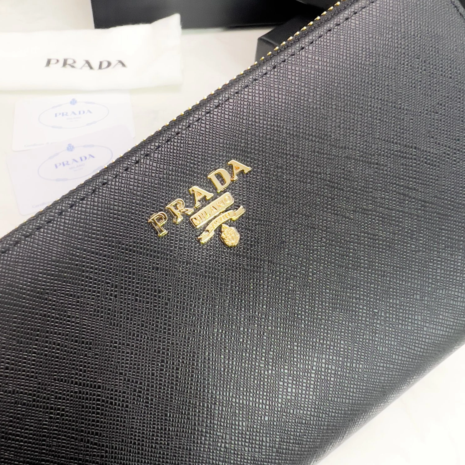 Prada Wallets Sophisticated 9231