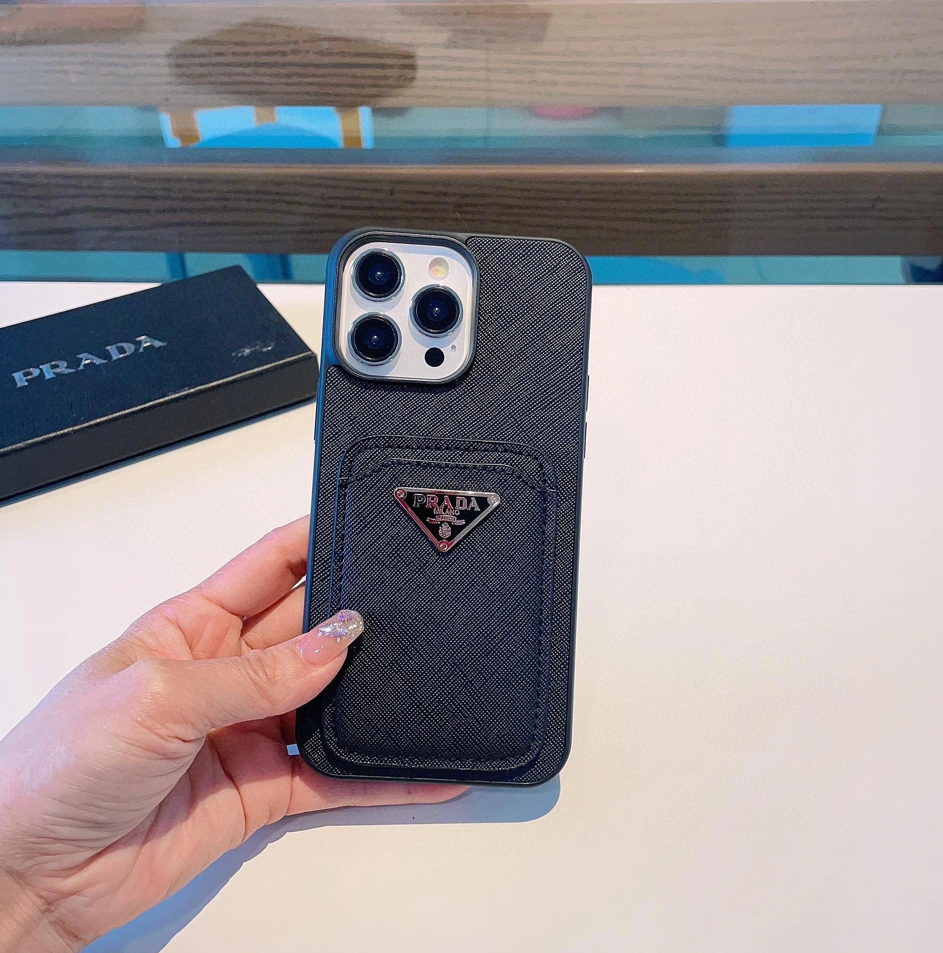 Prada iPhone Case Classic 7295