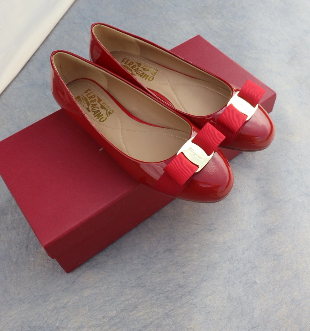Refined 1002 Salvatore Ferragamo Flat Shoes For Women