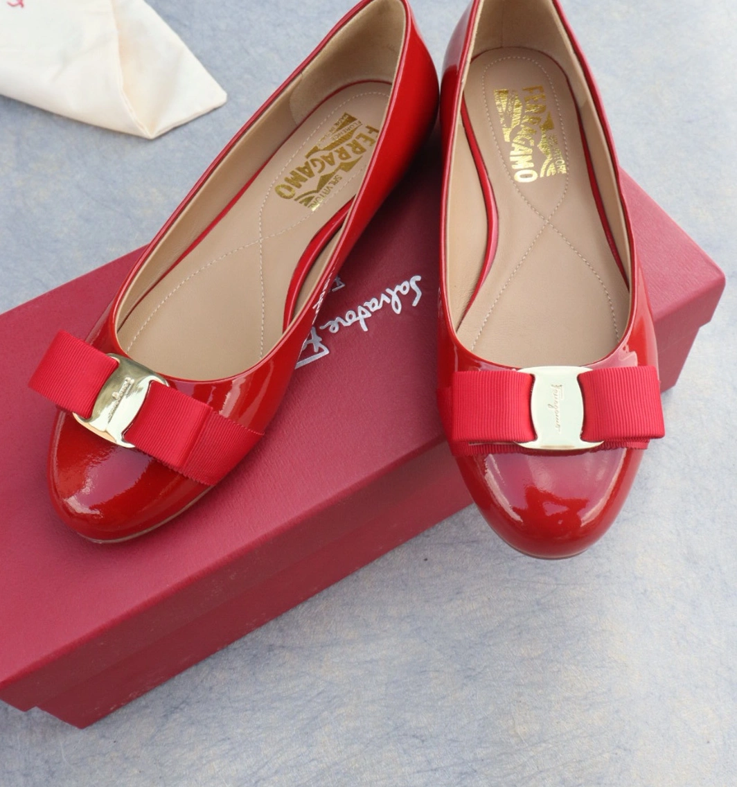 Refined 1002 Salvatore Ferragamo Flat Shoes For Women