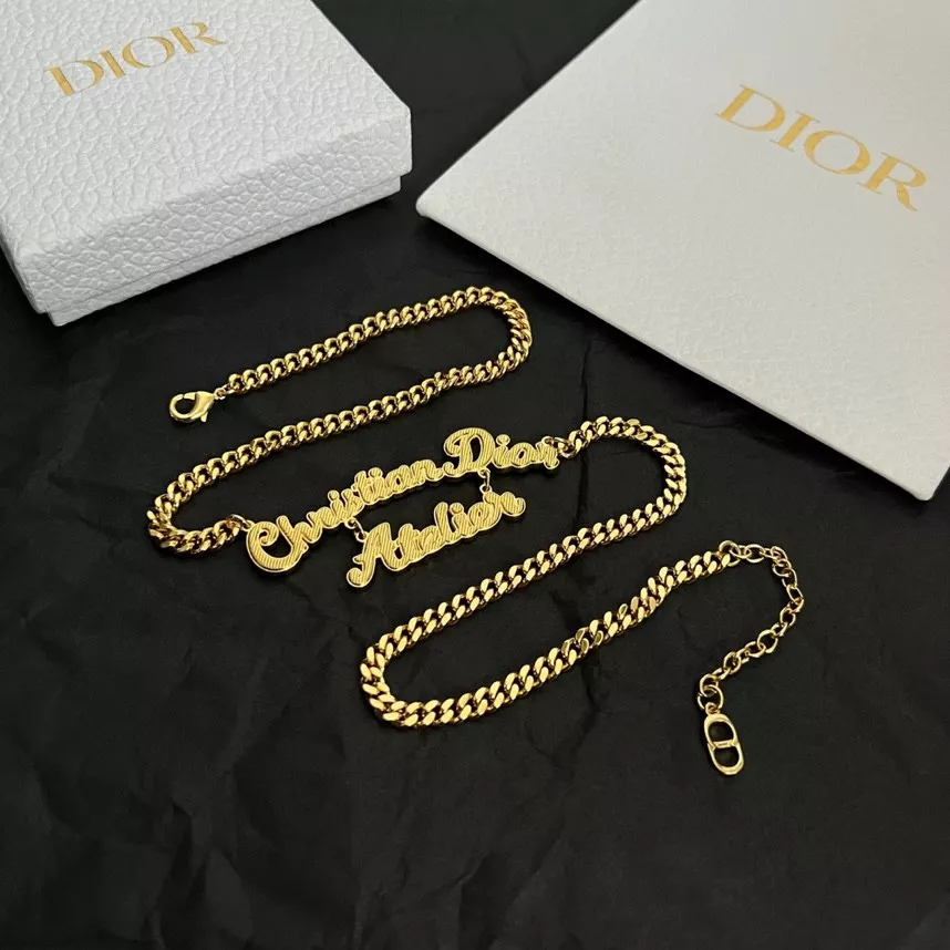 Refined 1099 Christian Dior Necklaces