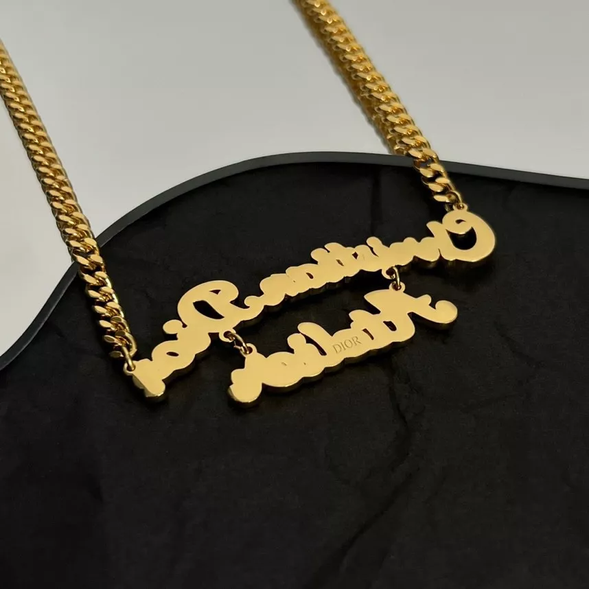 Refined 1099 Christian Dior Necklaces