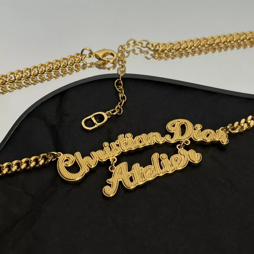 Refined 1099 Christian Dior Necklaces