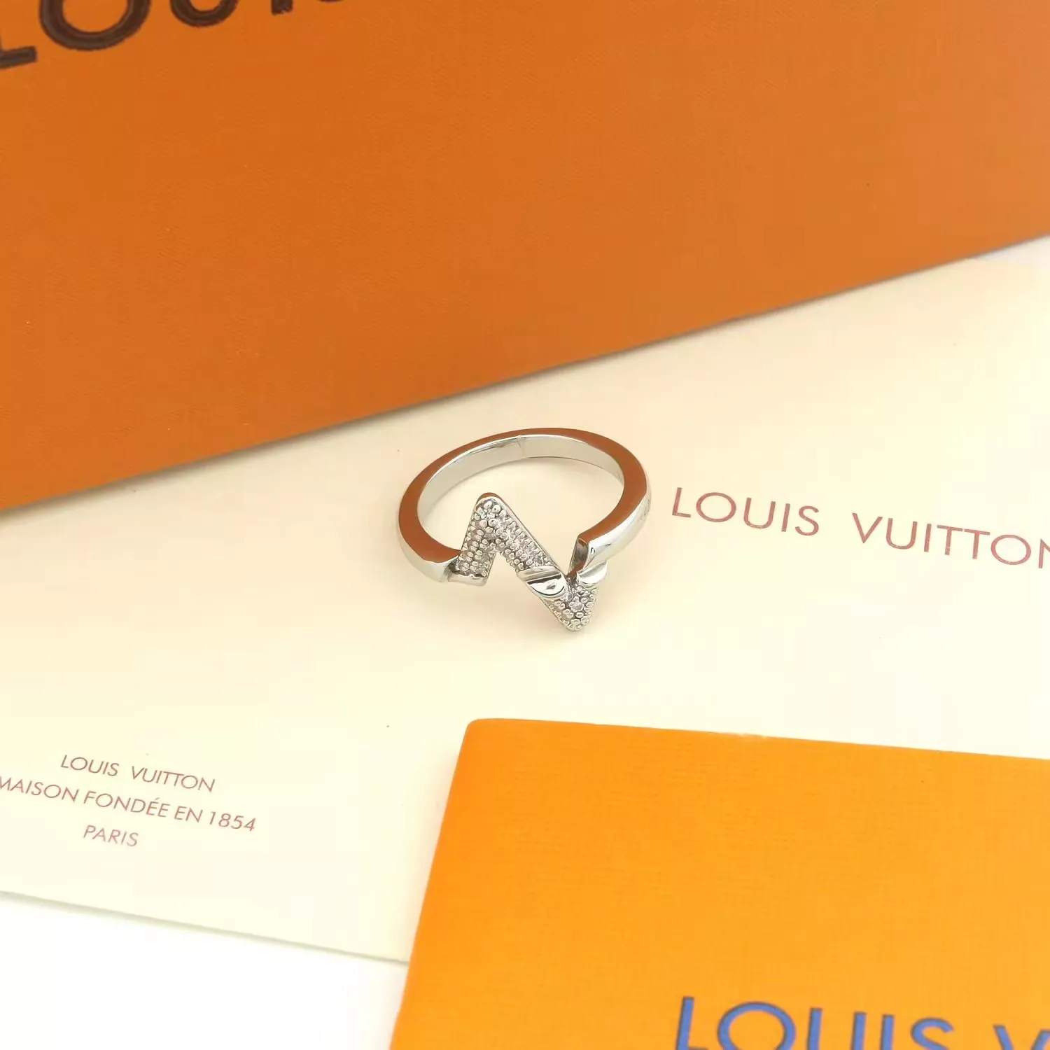 Refined 1162 Louis Vuitton LV Rings