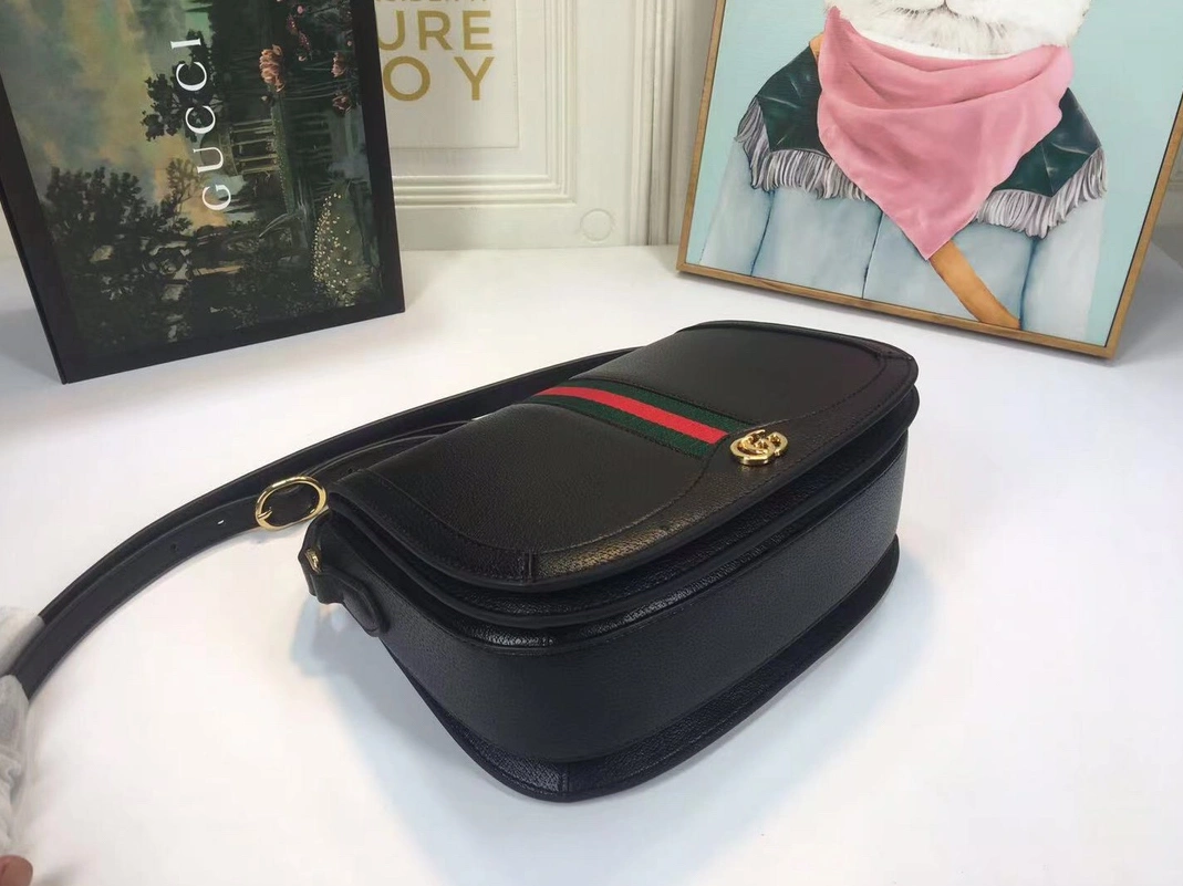 Refined 1310 Gucci AAA Quality Messenger Bags