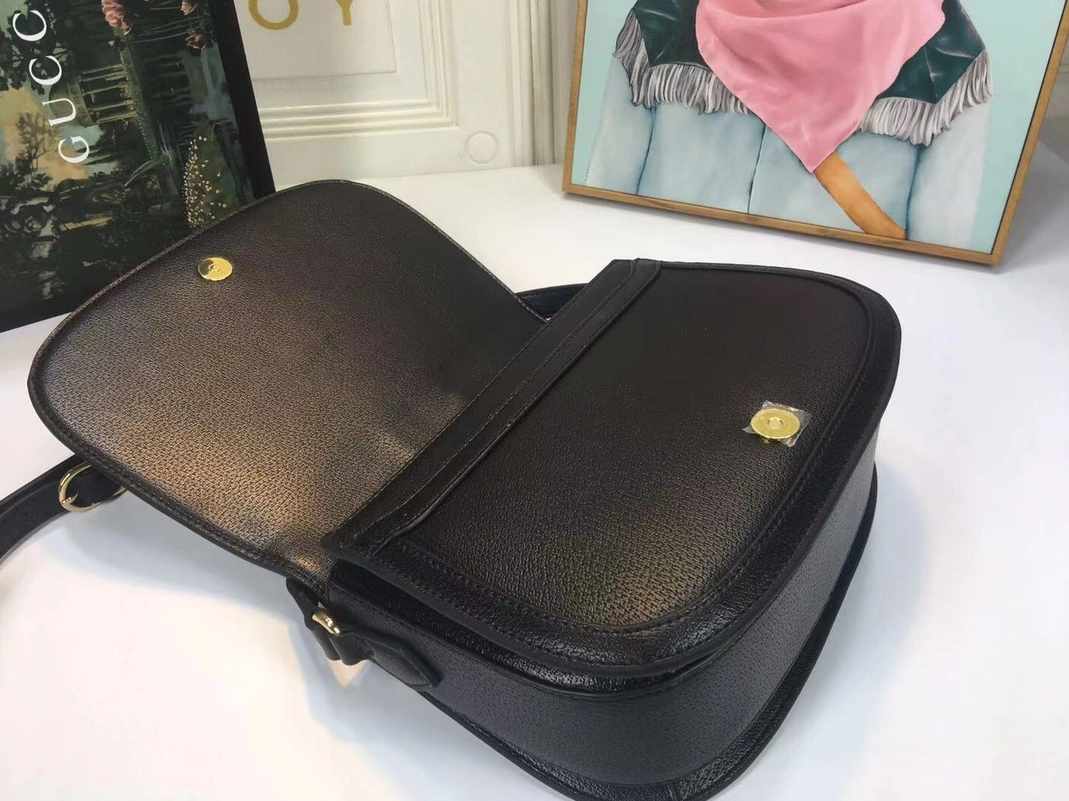 Refined 1310 Gucci AAA Quality Messenger Bags